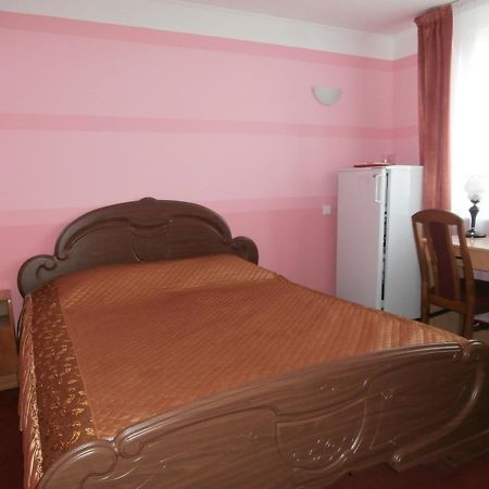 Hotel Muhavets Pruzhany Bagian luar foto