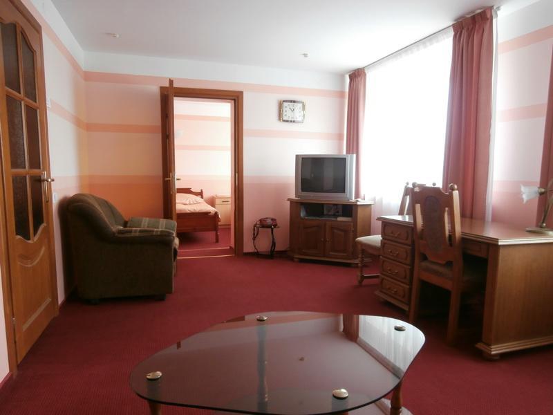 Hotel Muhavets Pruzhany Bagian luar foto