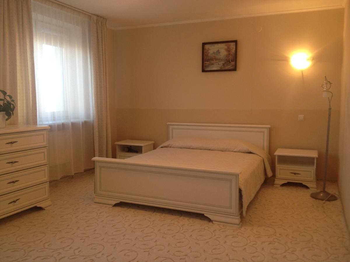 Hotel Muhavets Pruzhany Bagian luar foto