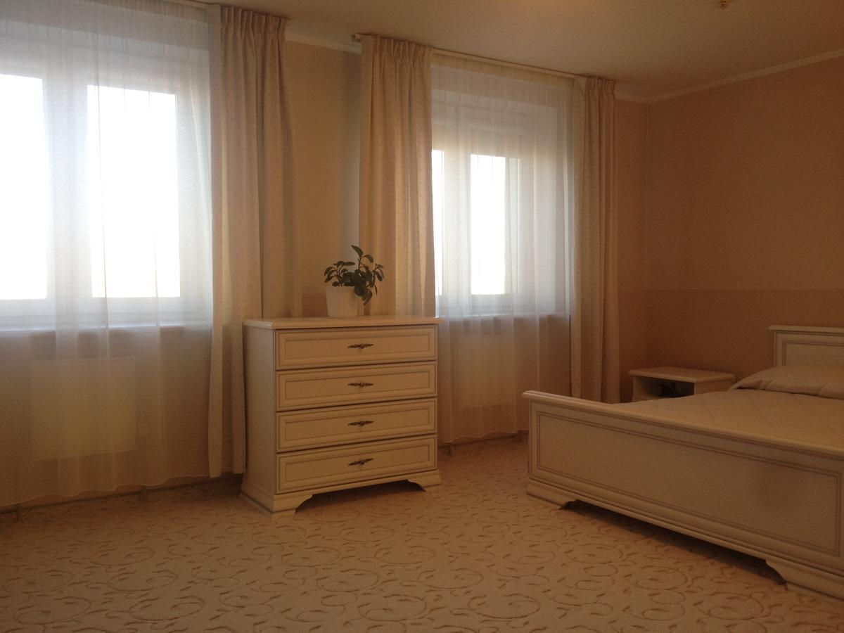 Hotel Muhavets Pruzhany Bagian luar foto